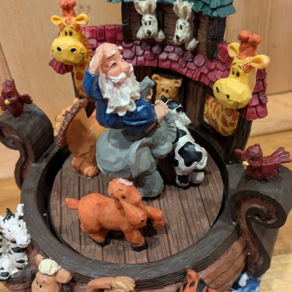 St. Nicholas Square Multicolor Noah's Ark Display Shelf - Picture 3 of 15